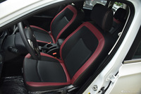 2016款北汽幻速S3 1.5L手动舒适型 朱鹭白