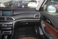 2017款英菲尼迪QX30 1.6T自动两驱时尚版