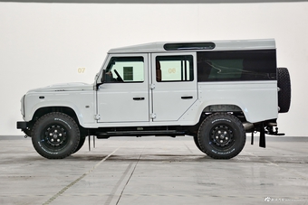 2016款卫士斯达泰克110 2.2L柴油68周年纪念版