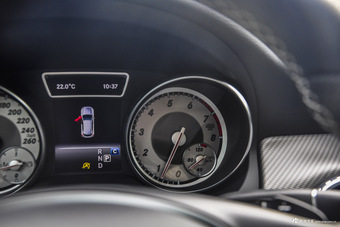 2016款奔驰GLA级 GLA200 1.6T自动时尚型