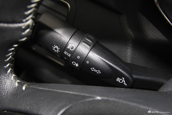 2015款绅宝D50 1.5L手动舒适超值导航版