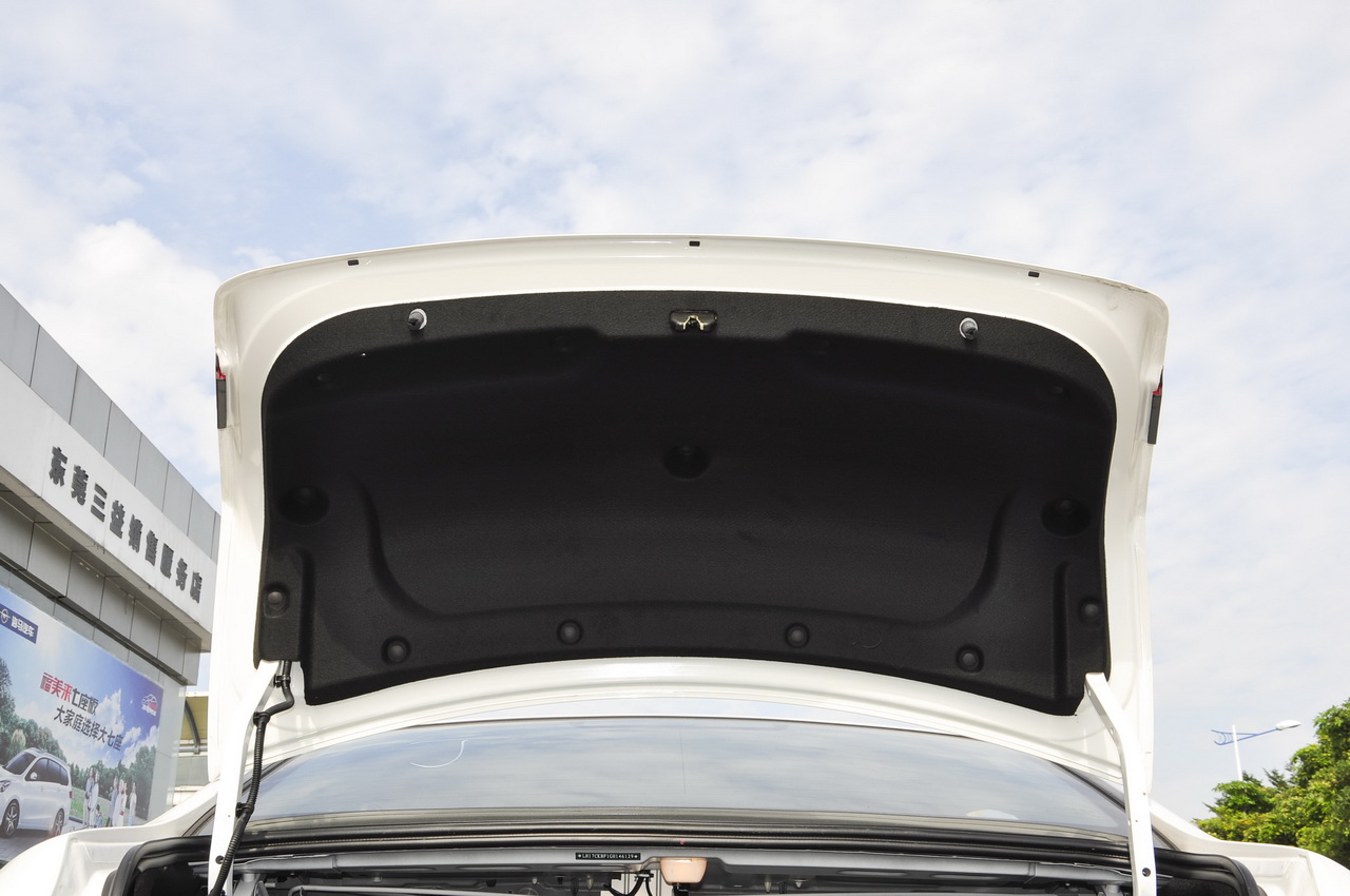 2017款海马福美来1.6L手动舒适型