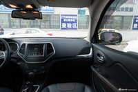 2017款自由光2.4L自动卓越版