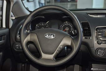 2016款起亚K3 1.6L自动GL 透明白