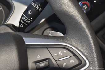 2018款宝骏310W 1.5L自动时尚型