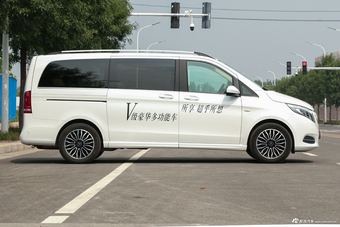 2017款奔驰V级 V 260L 尊贵加长版