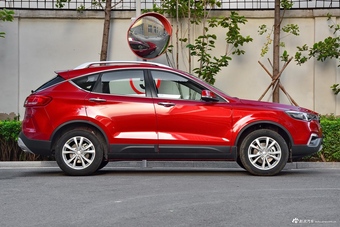 2018款奔腾X80 2.0L自动20周年纪念版