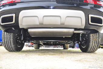 2016款众泰SR7 1.5T手动魔方之路版