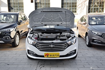 2017款奔腾B30 1.6L 自动豪华型