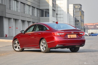 2018款本田雅阁锐·混动2.0L自动锐尊版