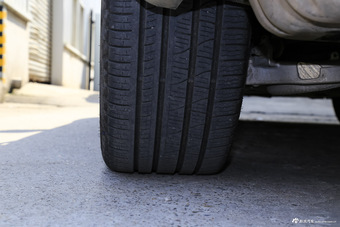 2015款锐界2.7T自动四驱运动型