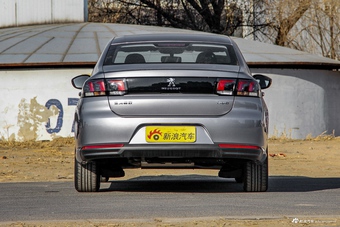 2016款标致308 1.6L自动时尚版