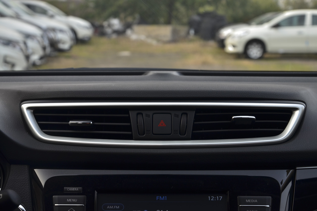 2017款逍客2.0L自动豪华版