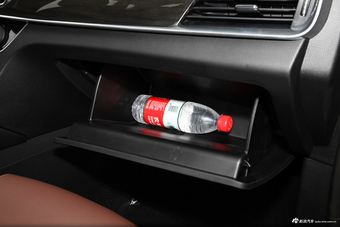 2017款宝骏560 1.5T DCT尊享型