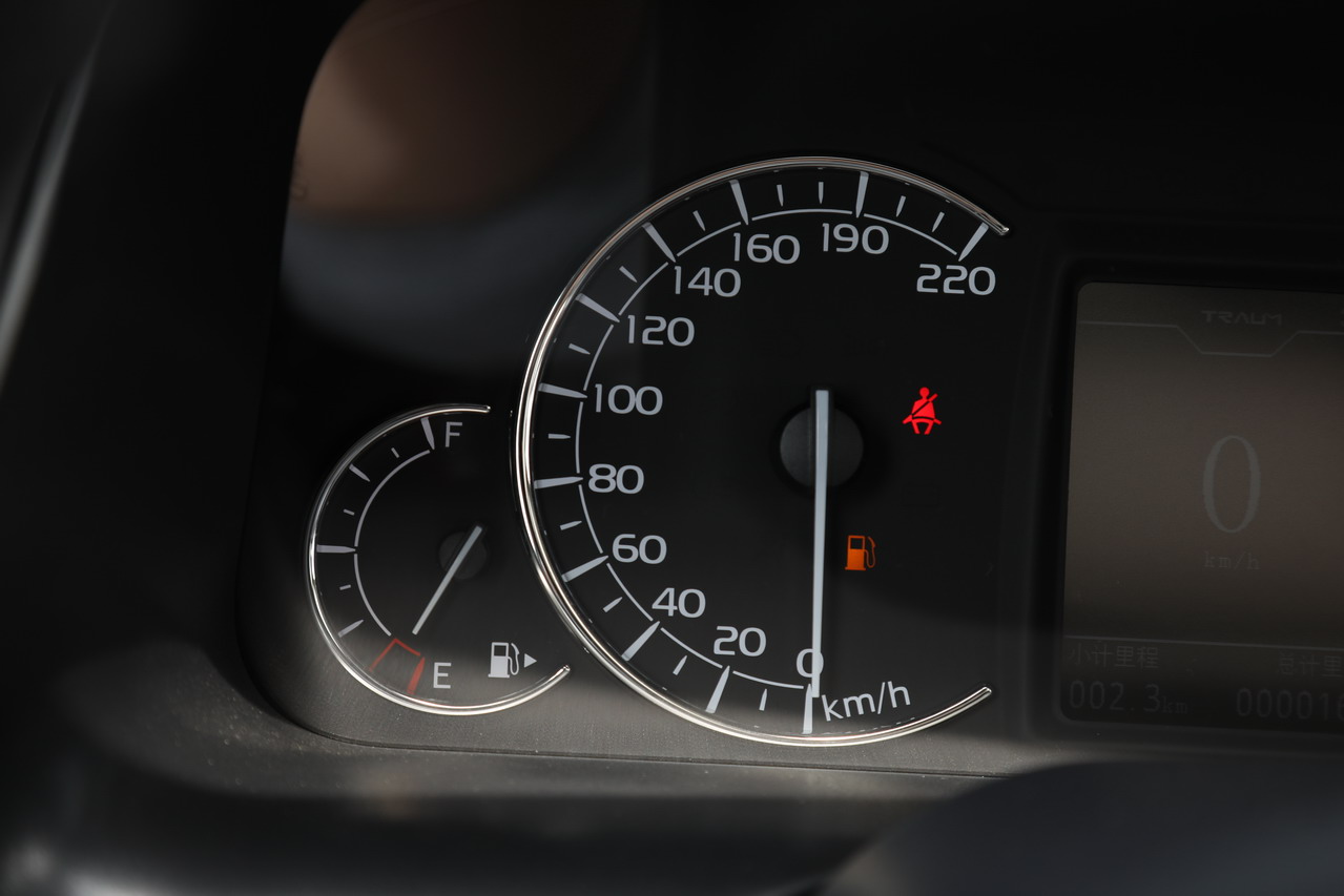 2018款君马SEEK 5 1.5T手动领智版