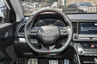 2016款领动 1.4T自动炫动精英型