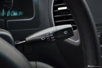 2017款东风风行菱智V3 1.5L 7座 手动标准型