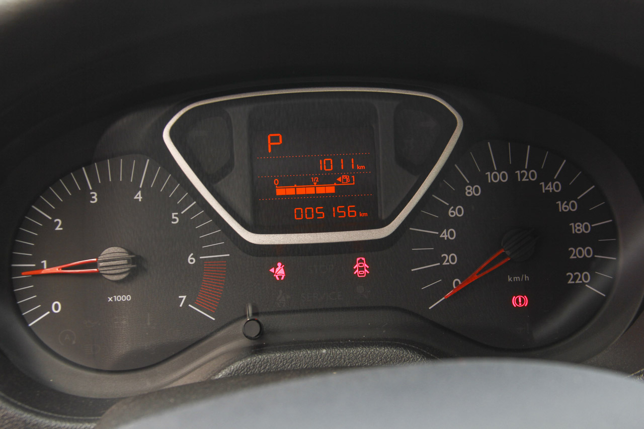 2016款全新爱丽舍1.6L自动舒适型