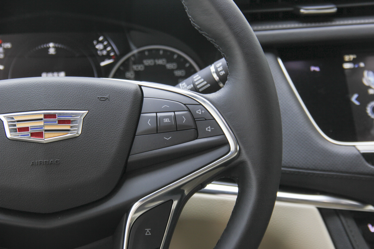 2018款XT5 2.0T自动28T四驱豪华型