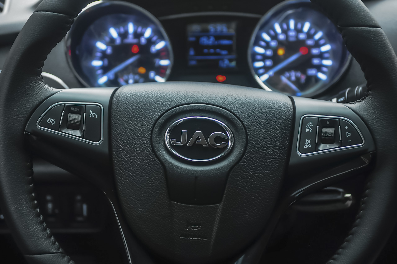 2016款 帅铃T6 2.0T柴油旗舰型D19TCID7