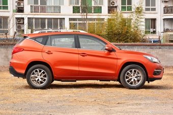 2018款比亚迪宋1.5TID自动智联尊荣型