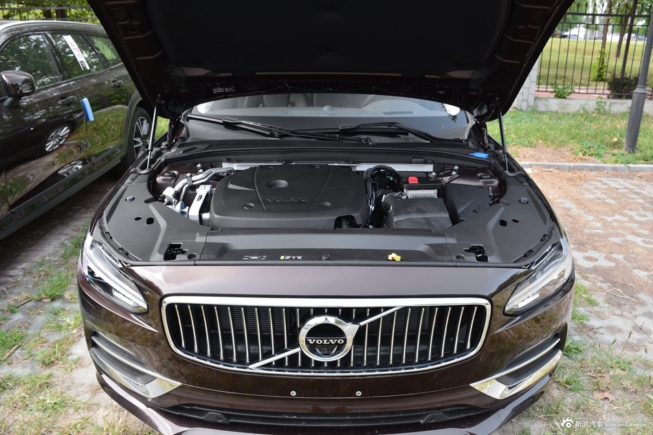 2019款沃尔沃S90 2.0T自动T5智尊版