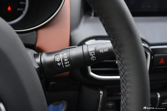 2017款风神AX4 1.6L手动潮悦型