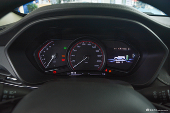 2017上汽大通D90 2.0T手动两驱火星