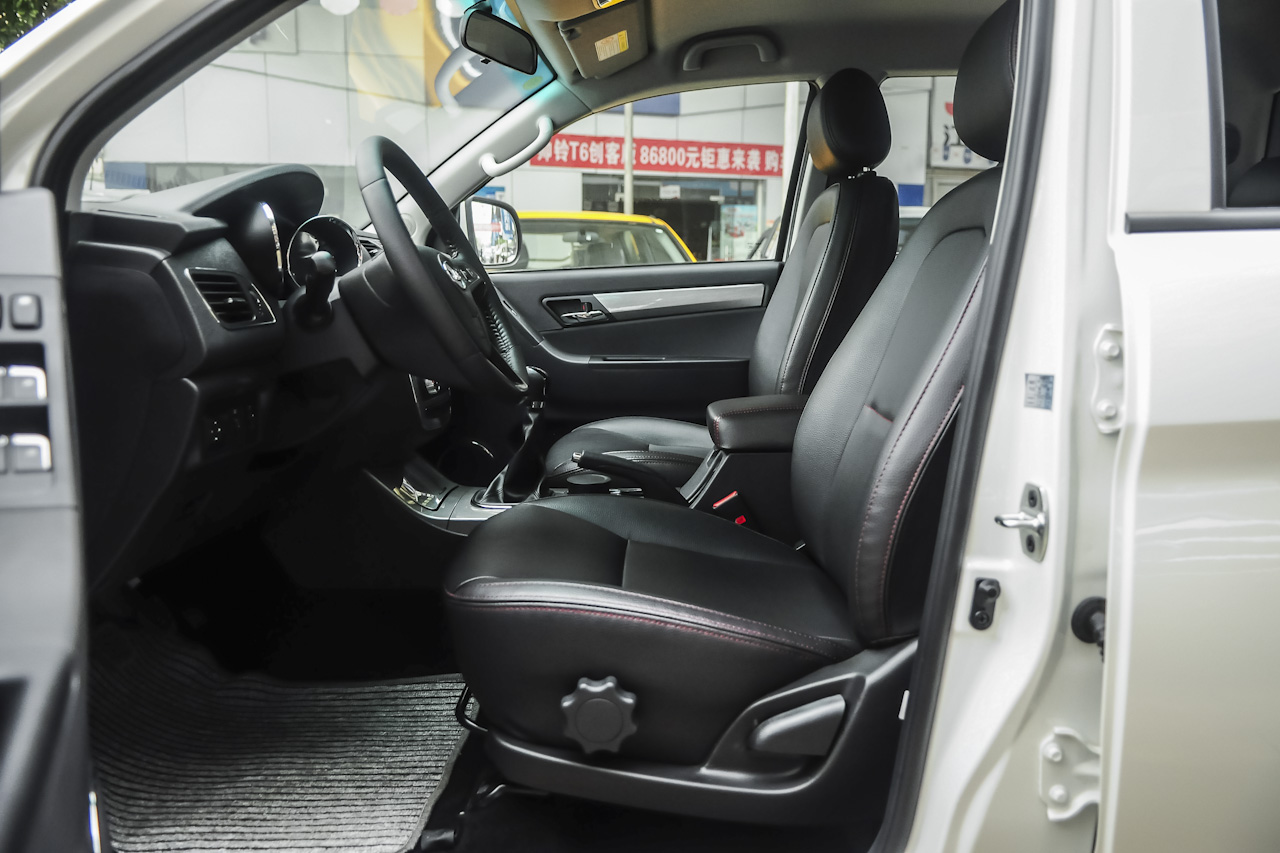 2015款帅铃T6 2.0L手动汽油进取型HFC4GA3-3D