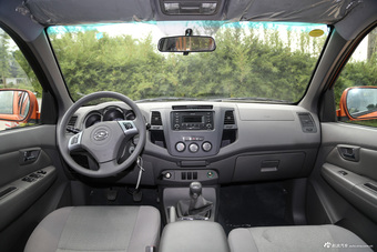 2016款黄海N1 2.8T手动柴油两驱运动版JE493ZLQ4CB图片