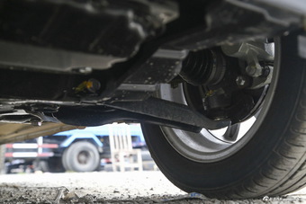 2016款奥拓1.0自动豪华型炫动版