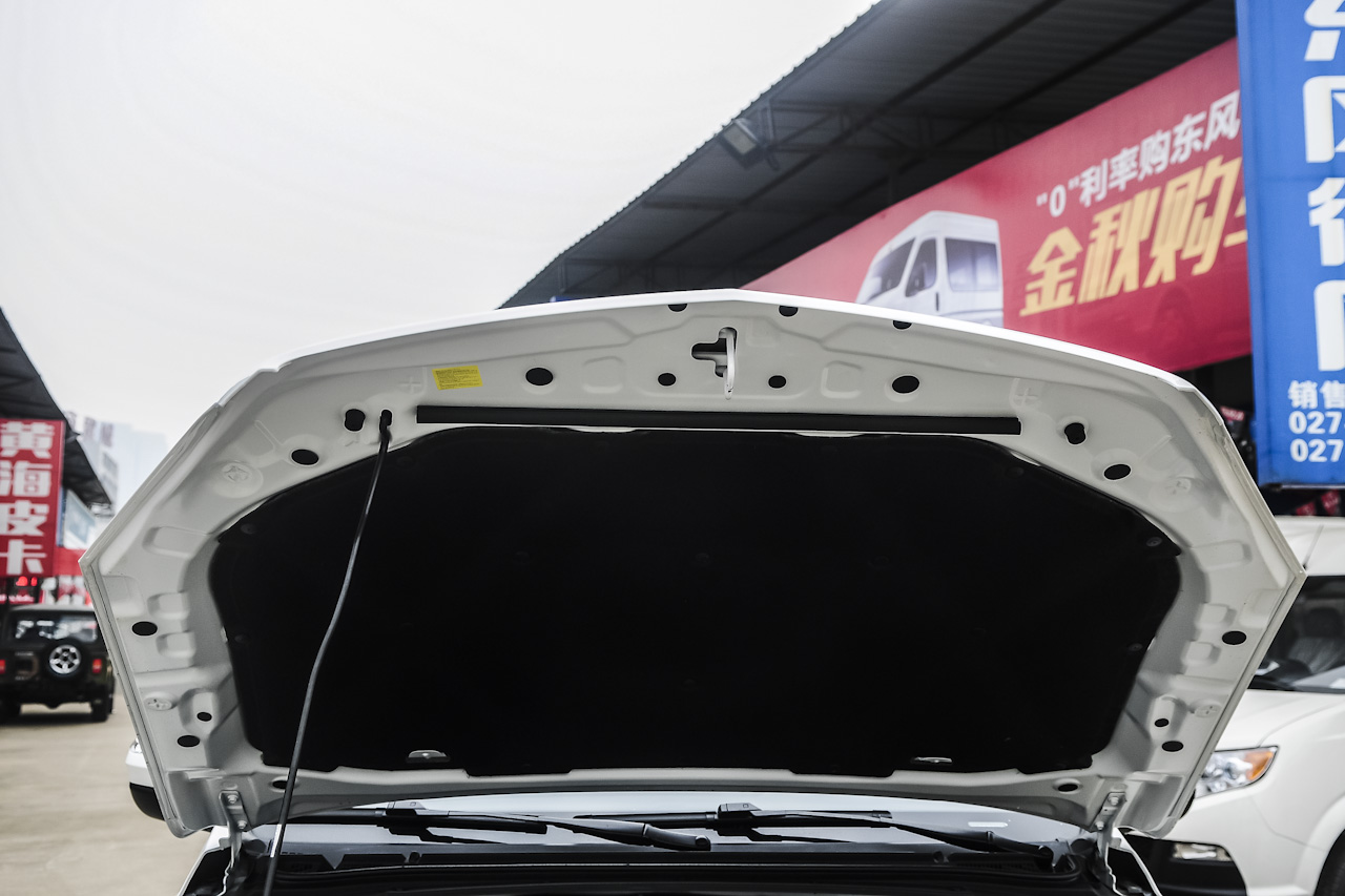 2015款帅铃T6 2.8T手动柴油进取型长轴HFC4DA1-2C