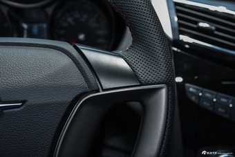 2015款海马S5 1.5T手动智能豪华型运动版