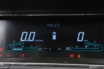 2017款欧尚1.5L手动精英型