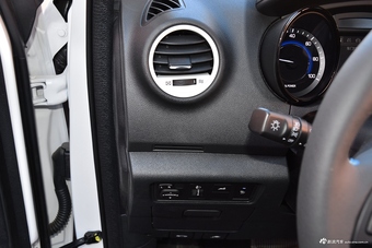 2018款长安CS15EV 350i