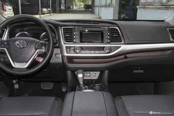 2018款汉兰达2.0T自动两驱豪华版7座