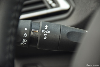 2015款东风标致308S 1.6T自动睿驰版