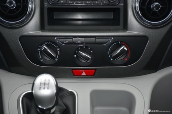 2018款瑞风M3 1.6L手动速运版7座