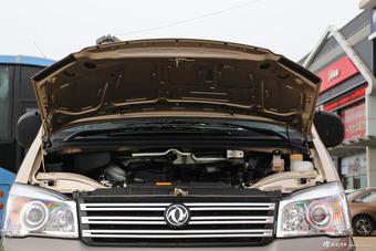 2017款菱智M3L改款1.6L手动7座舒适型