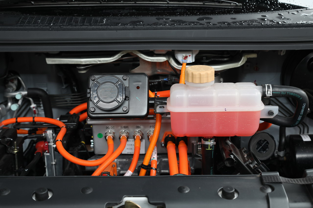 2019款菱智M5EV 豪华型