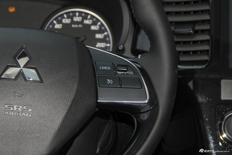 2018款欧蓝德2.0L自动两驱嘉乐版7座