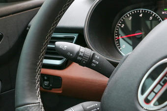 2018款森雅R9 1.2T自动豪华智尚型