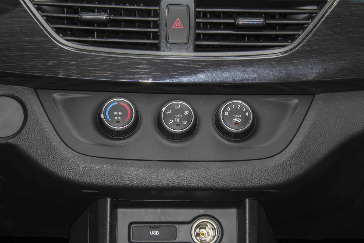 2017款宝骏310 1.5L手动舒适型