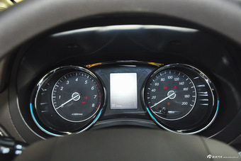 2016款五菱宏光S1 1.5L手动尊享型 大地棕