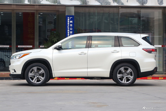 2017款汉兰达2.0T自动四驱至尊版7座