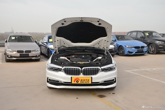 2019款宝马5系新能源 530Le 2.0T自动豪华套装
