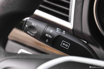 2015款猎豹CS10 2.0T手动风尚版 迪拜金