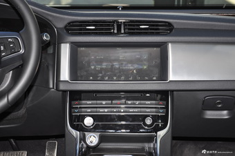 2017款捷豹XFL 2.0T自动240PS奢华版