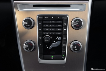 2017款沃尔沃XC60 2.0T自动T5智进升级版