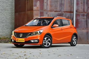 2017款宝骏310 1.5L自动豪华型